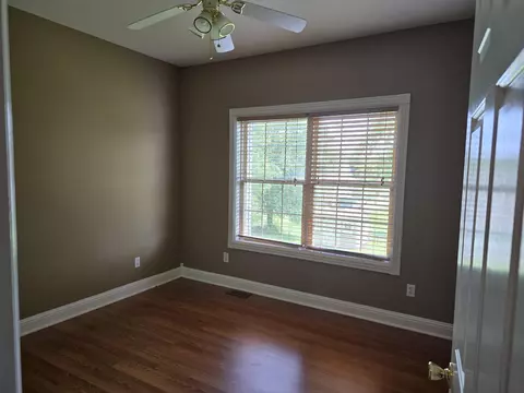 Bedroom - 709 Hackney Ct, Richmond, KY 40475 photo 3 of 4