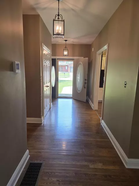 Entry Way - 709 Hackney Ct, Richmond, KY 40475 photo 1 of 1