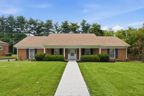 533 Country Ln, Danville, KY 40422