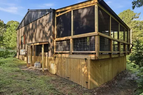Exterior - 22 Deercrest Ln, Murray, KY 42071 photo 6 of 7