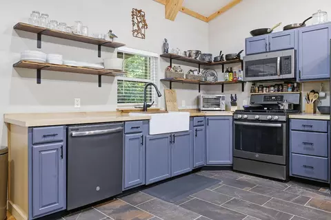 Kitchen - 22 Deercrest Ln, Murray, KY 42071 photo 1 of 3