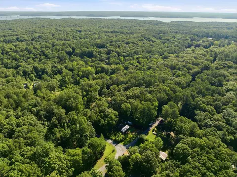 View/Area - 22 Deercrest Ln, Murray, KY 42071 photo 3 of 7
