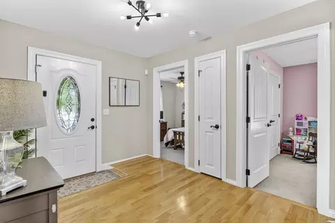 Entry Way - 124 Bryants Trl, Berea, KY 40403 photo 2 of 2
