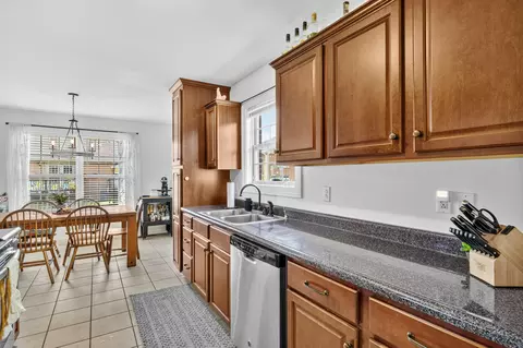 Kitchen - 124 Bryants Trl, Berea, KY 40403 photo 3 of 4