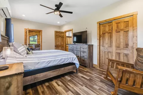 Bedroom - 483 Kimber Dr, Nancy, KY 42544 photo 6 of 8