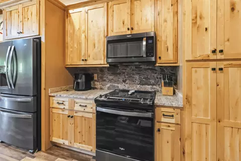 Kitchen - 483 Kimber Dr, Nancy, KY 42544 photo 5 of 5