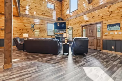 Living - 483 Kimber Dr, Nancy, KY 42544 photo 4 of 8