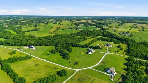 462 Mill Creek Meadows Dr, Cynthiana, KY 41031