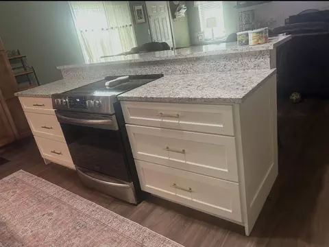 Kitchen - 4656 Kentucky 1304, Hinkle, KY 40953 photo 2 of 2