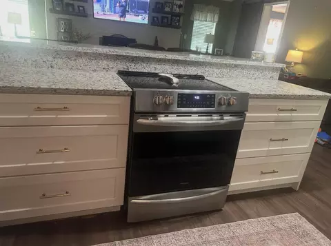 Kitchen - 4656 Kentucky 1304, Hinkle, KY 40953 photo 2 of 2