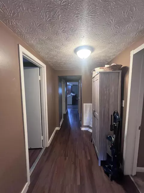 Entry Way - 4656 Kentucky 1304, Hinkle, KY 40953 photo 1 of 1