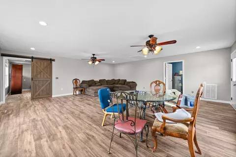 Living - 2679 Loop Ln, Gracey, KY 42232 photo 3 of 3
