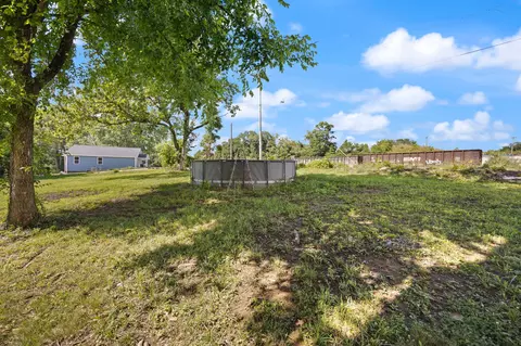 Exterior - 102 Walnut St, Ferguson, KY 42533 photo 9 of 10