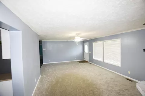 Living - 40 Marigold Ln, Grayson, KY 41143 photo 1 of 2