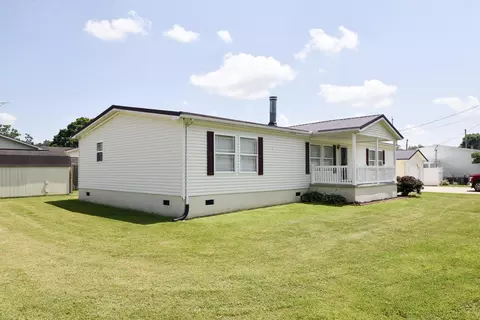 Exterior - 40 Marigold Ln, Grayson, KY 41143 photo 5 of 7