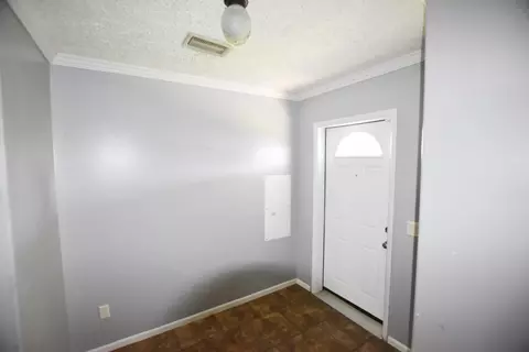 Entry Way - 40 Marigold Ln, Grayson, KY 41143 photo 2 of 4
