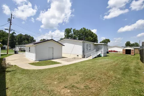 Exterior - 40 Marigold Ln, Grayson, KY 41143 photo 7 of 7