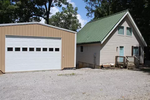 611 Hillside Trl, Eddyville, KY 42038