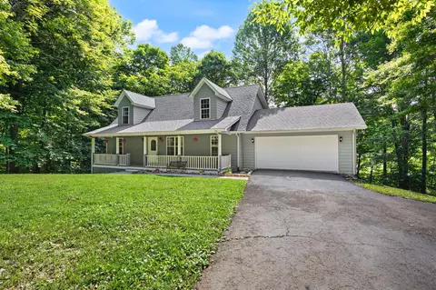 529 Cliffside Dr, Russell Springs, KY 42642