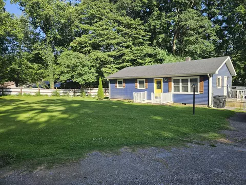 1229 Ky-80, Russell Springs, KY 42642