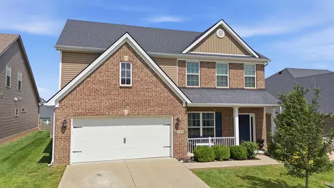 240 Blackthorn Dr, Nicholasville, KY 40356