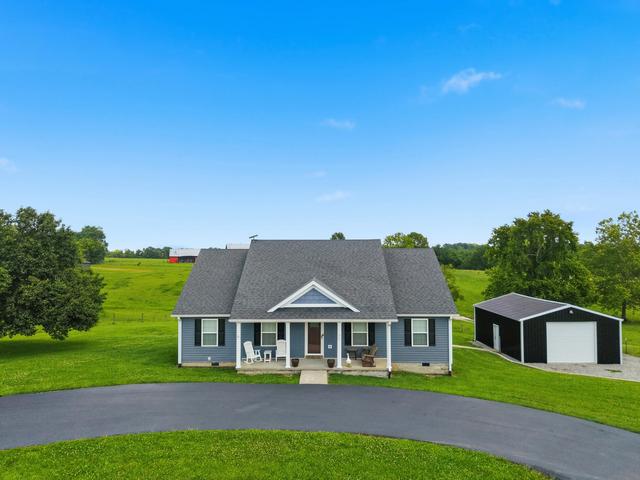 447 Oakland Ln, Harrodsburg, KY 40330