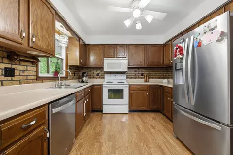 Kitchen - 1130 Wright Rd, Murray, KY 42071 photo 2 of 3