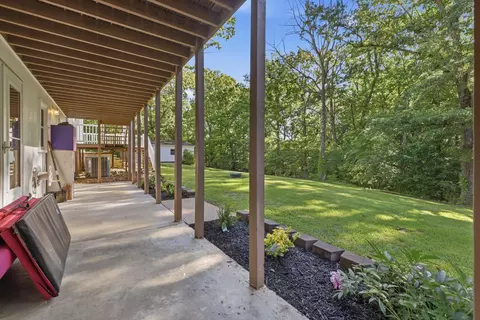 Exterior - 1130 Wright Rd, Murray, KY 42071 photo 4 of 10