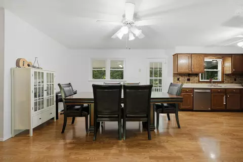 Dining - 1130 Wright Rd, Murray, KY 42071 photo 3 of 3