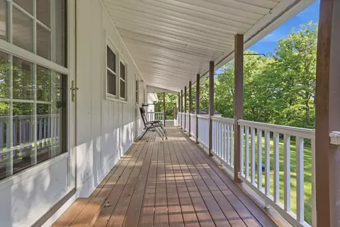 Exterior - 1130 Wright Rd, Murray, KY 42071 photo 5 of 10