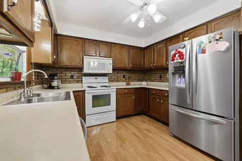 Kitchen - 1130 Wright Rd, Murray, KY 42071 photo 3 of 3