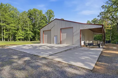 Exterior - 1130 Wright Rd, Murray, KY 42071 photo 3 of 10