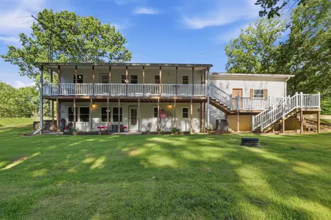 Exterior - 1130 Wright Rd, Murray, KY 42071 photo 2 of 10