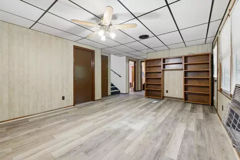 Living - 1130 Wright Rd, Murray, KY 42071 photo 2 of 2