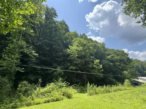 464 Big Branch Rd, Jackson, KY 41339 photo 3