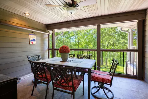 Exterior - 1091 Deepwood Dr, Murray, KY 42071 photo 1 of 7
