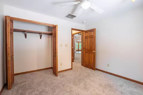 Bedroom - 1091 Deepwood Dr, Murray, KY 42071 photo 4 of 5
