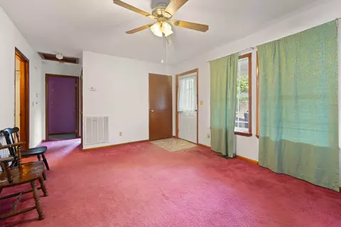 Living - 327 Day Holw, Bledsoe, KY 40810 photo 1 of 2