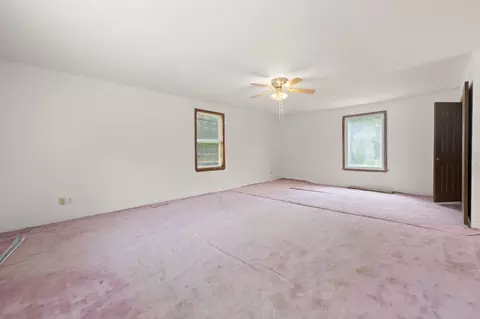 Bedroom - 327 Day Holw, Bledsoe, KY 40810 photo 1 of 13