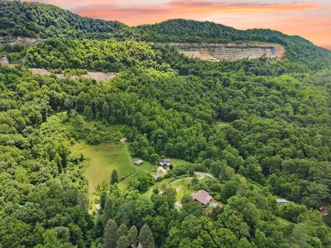 View/Area - 327 Day Holw, Bledsoe, KY 40810 photo 5 of 6