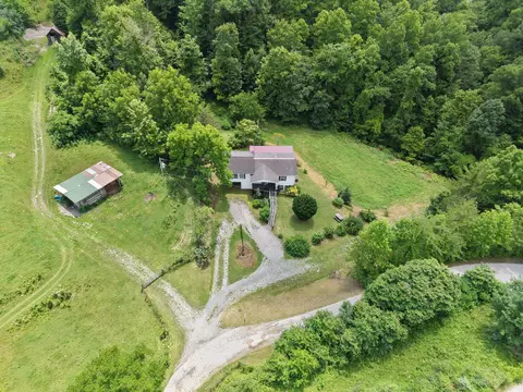 View/Area - 327 Day Holw, Bledsoe, KY 40810 photo 4 of 6