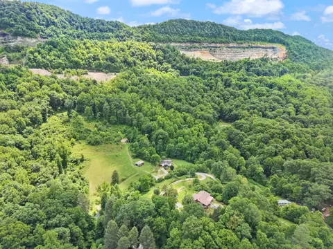 View/Area - 327 Day Holw, Bledsoe, KY 40810 photo 6 of 6