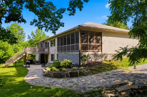 2250 Willisburg Ln, Lawrenceburg, KY 40342
