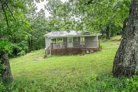 1797 E Clack Mountain Rd, Clearfield, KY 40313