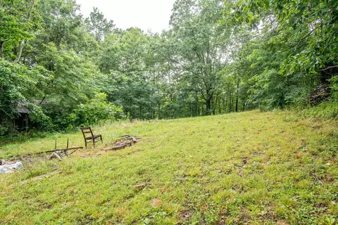 Exterior - 1797 E Clack Mountain Rd, Clearfield, KY 40313 photo 3 of 4