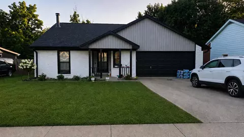 868 Overview Dr, Lexington, KY 40514