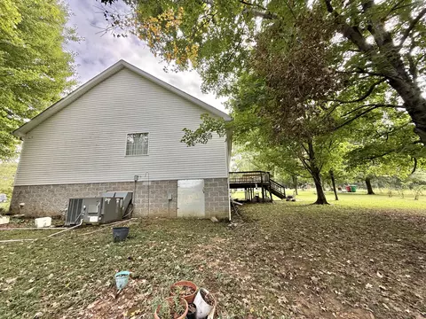 Exterior - 575 N Sutton Ln, Mayfield, KY 42066 photo 1 of 5