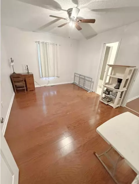 Bedroom - 575 N Sutton Ln, Mayfield, KY 42066 photo 3 of 3