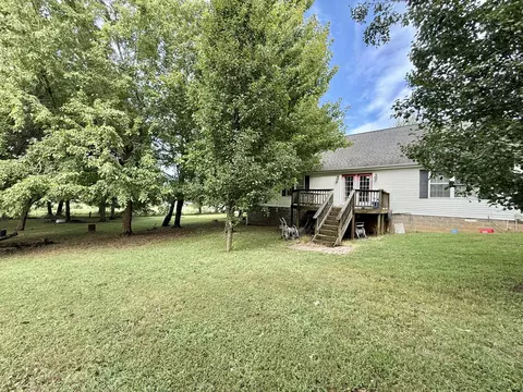Exterior - 575 N Sutton Ln, Mayfield, KY 42066 photo 3 of 5