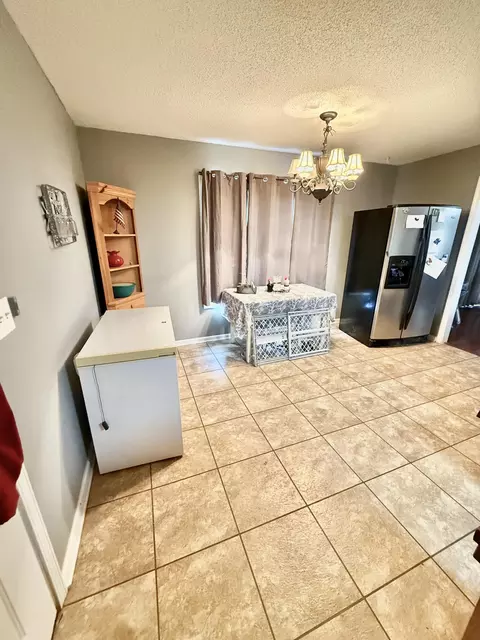 Kitchen - 575 N Sutton Ln, Mayfield, KY 42066 photo 4 of 4